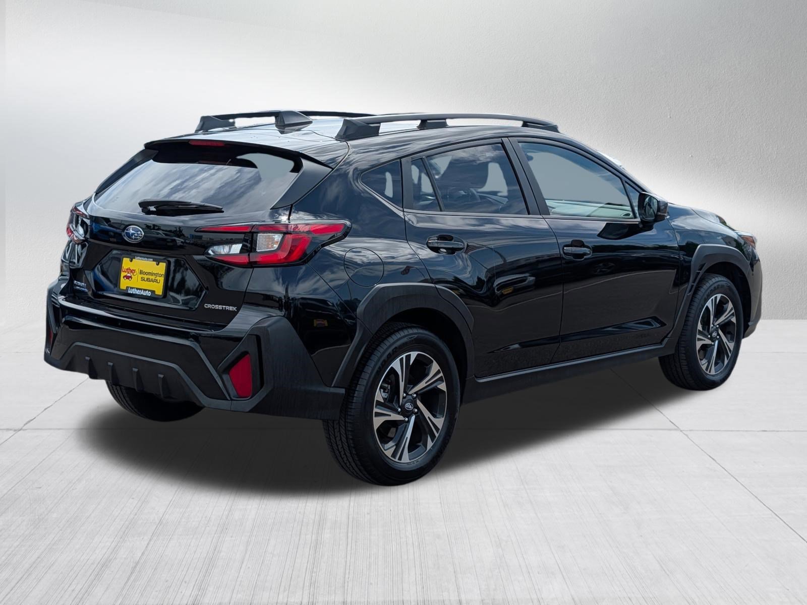 Used 2025 Crystal Black Silica Subaru Premium image 7