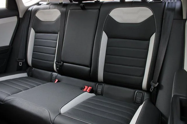 2025 Volkswagen Taos SEL - Photo 19