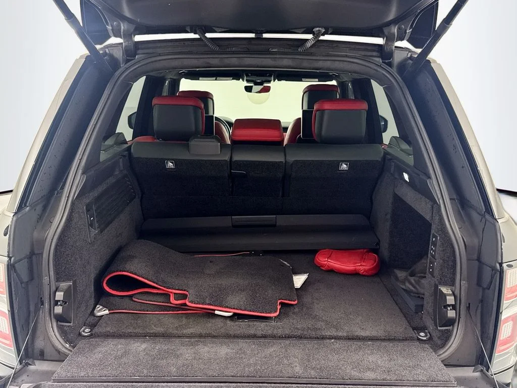 Certified Used 2022 Black Land Rover Autobiography image 28