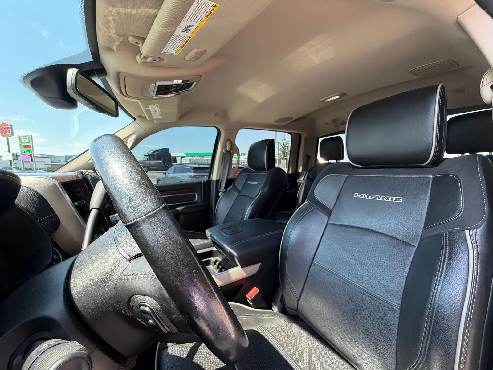Used 2022 White Ram Laramie image 13