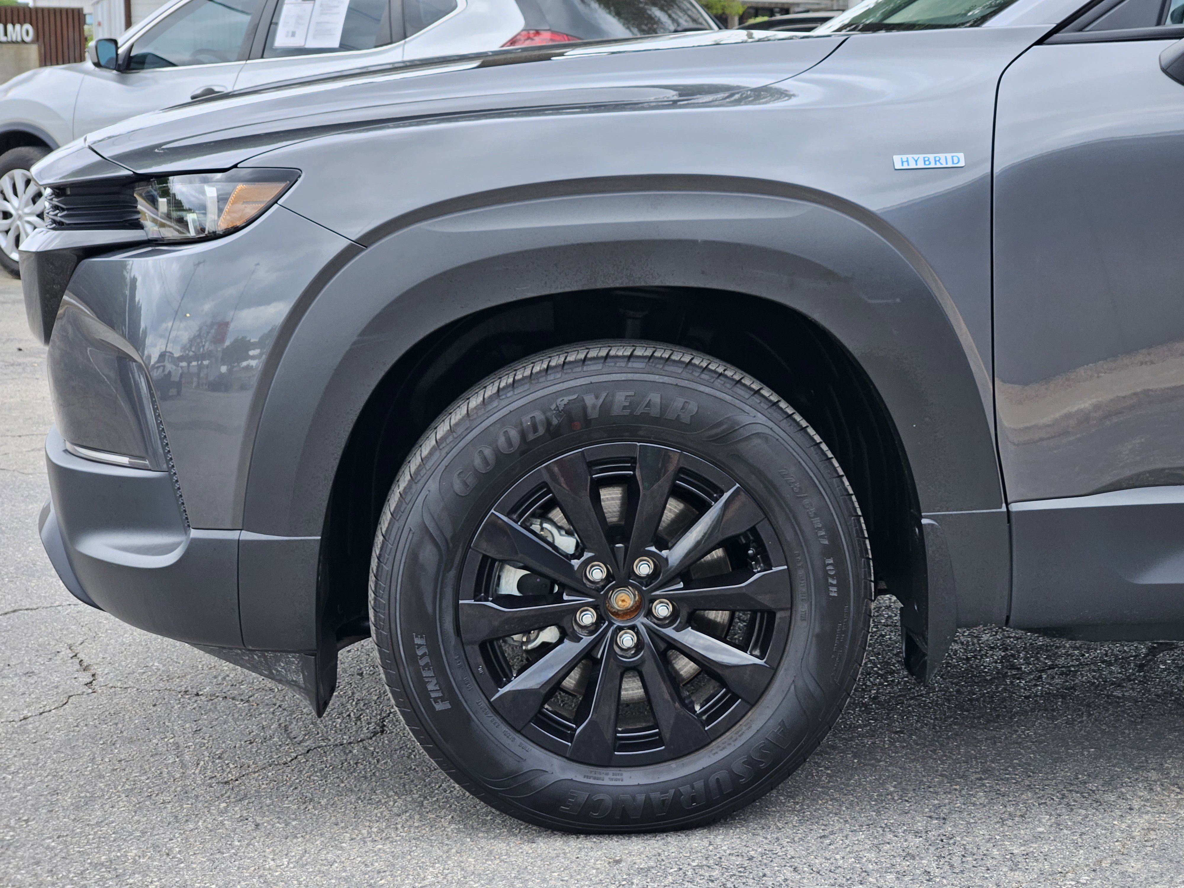 Used 2025  Mazda Preferred image 9