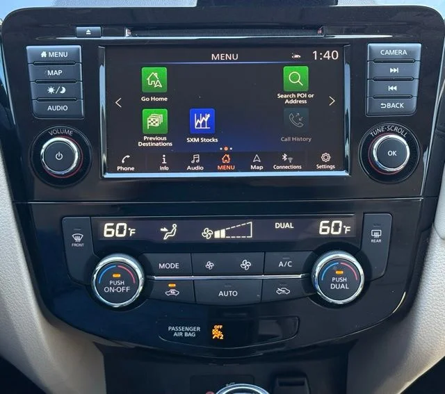 Used 2020 Green Nissan SL image 23