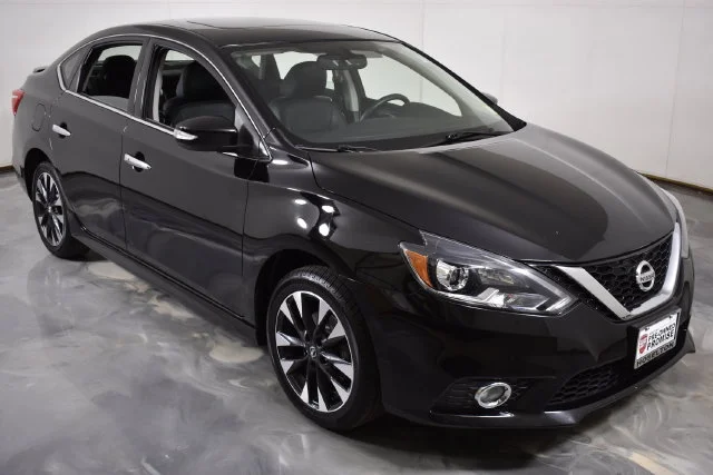 Used 2019 Black Nissan SR image 12