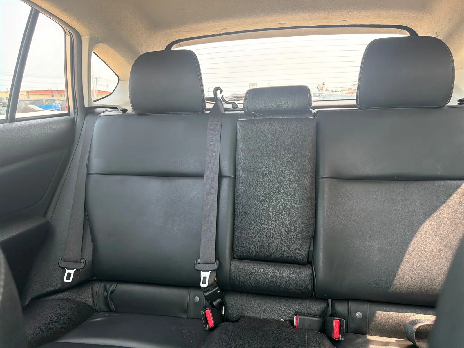 Used 2013 Ice Silver Metallic Subaru Limited image 19