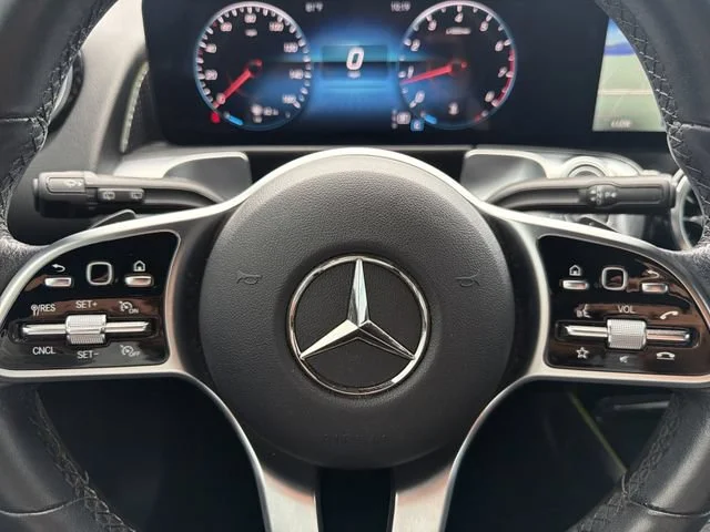 Used 2022 Gray Mercedes-Benz 4MATIC® image 25