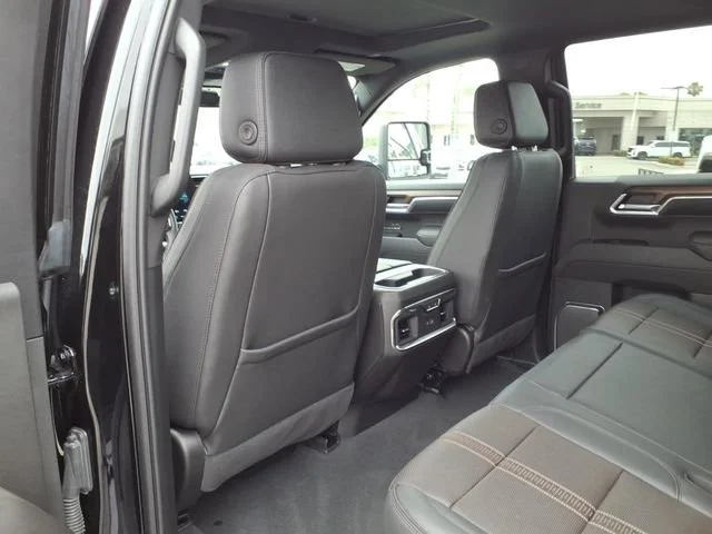 Used 2025 Black Chevrolet High Country image 12
