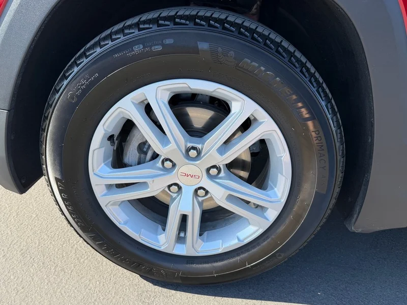 Used 2024 Volcanic Red Tintcoat GMC SLE image 28