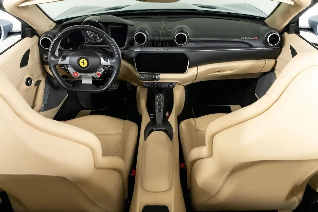 Used 2022 Grigio Alloy Ferrari Base image 28