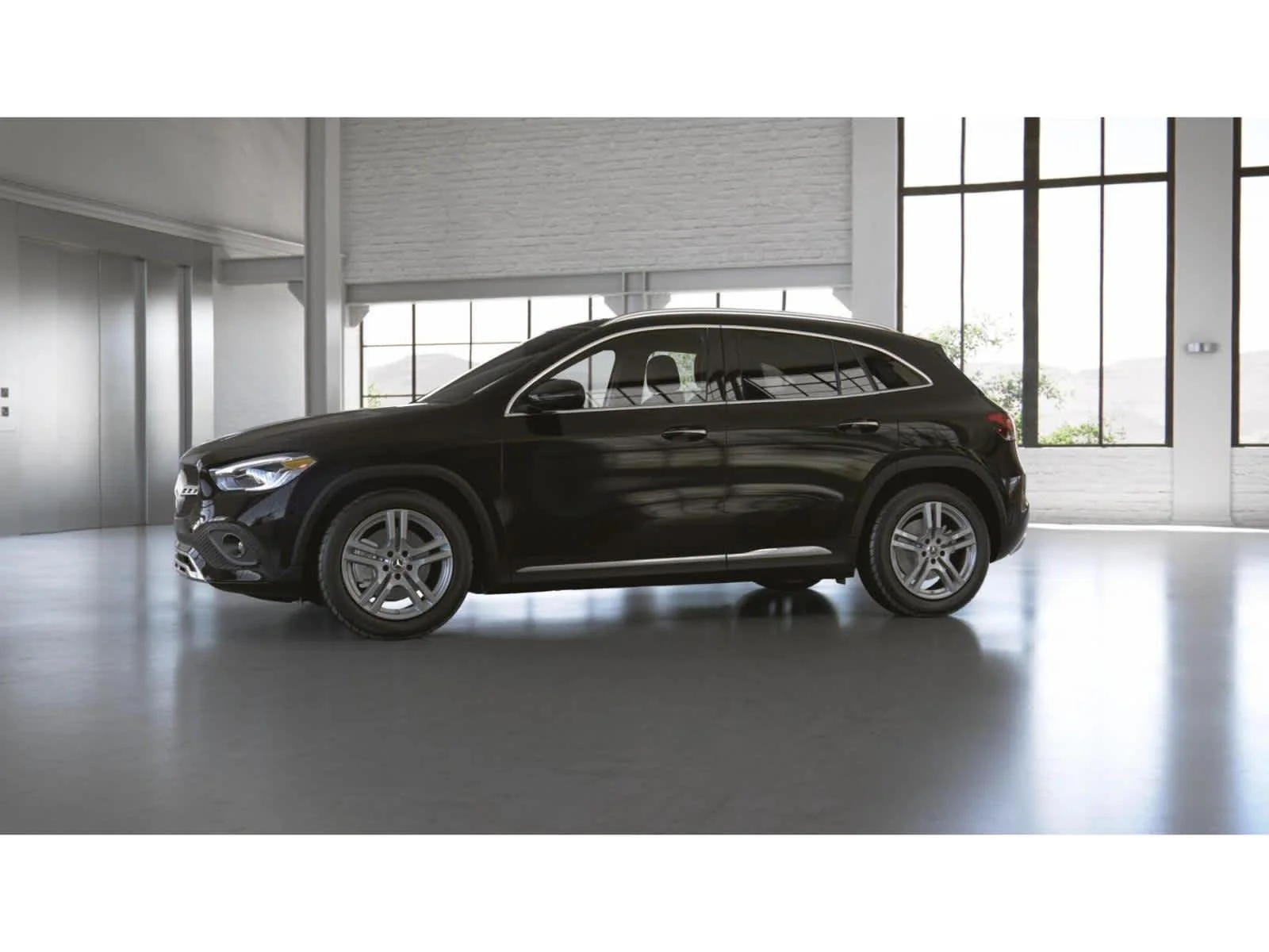 Used 2021 Night Black Mercedes-Benz GLA 250 image 36