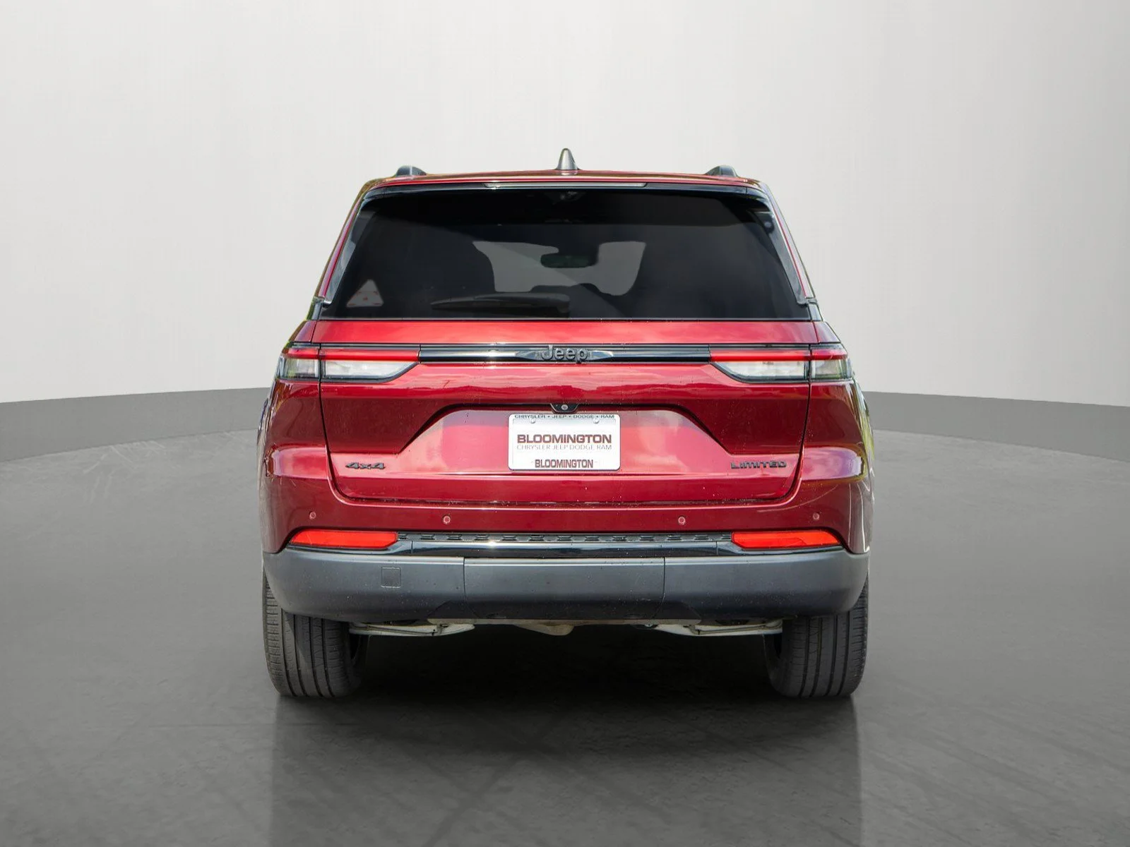 Used 2024 Velvet Red Pearlcoat Jeep Limited image 6