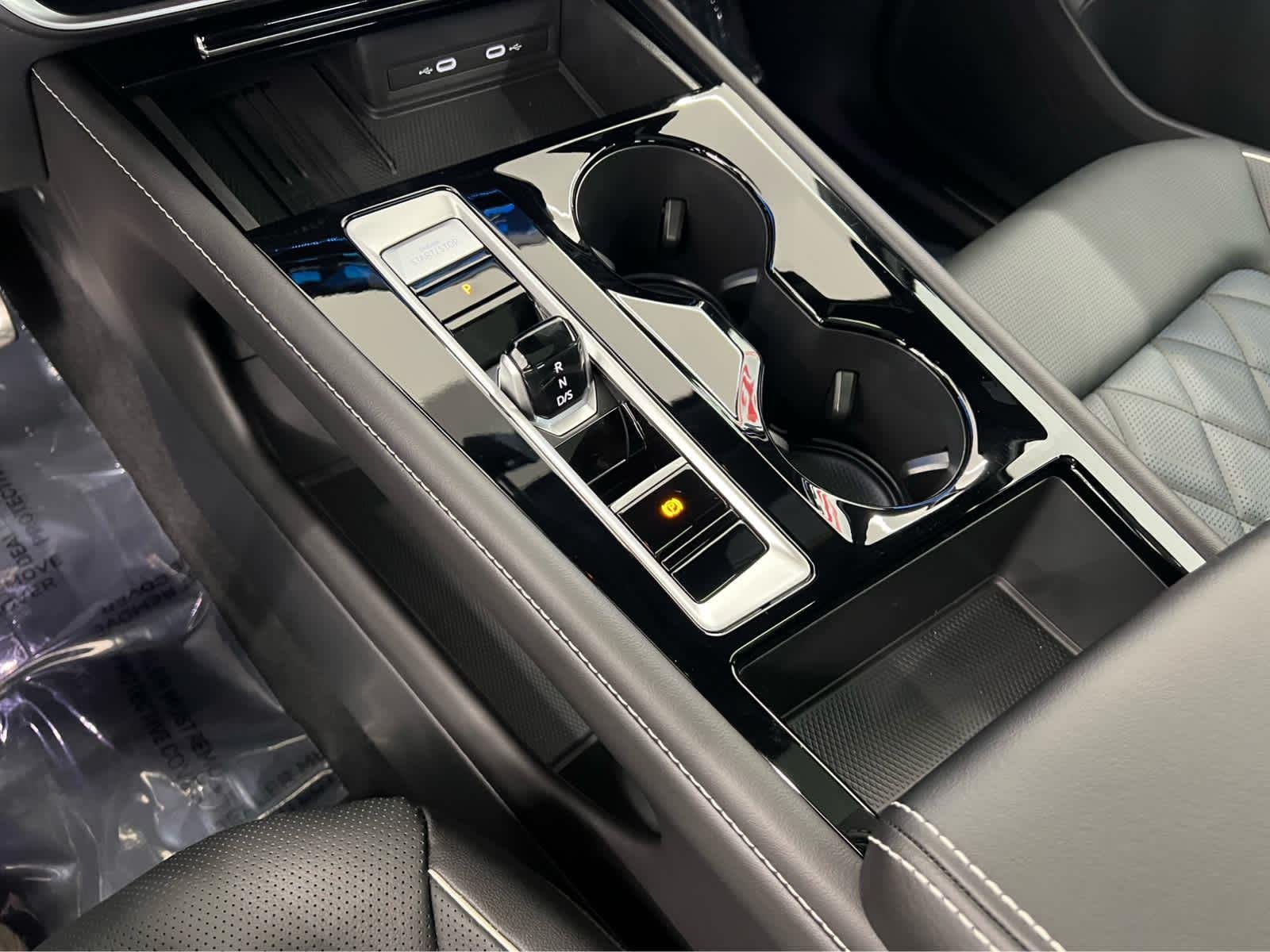 2026 Volkswagen Atlas Cross Sport SEL Premium R-LINE - Photo 18