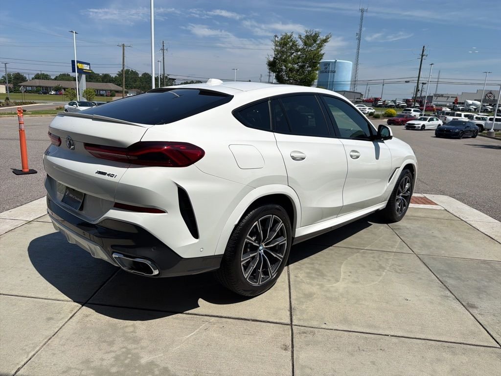 Used 2024 Alpine White BMW xDrive40i image 6