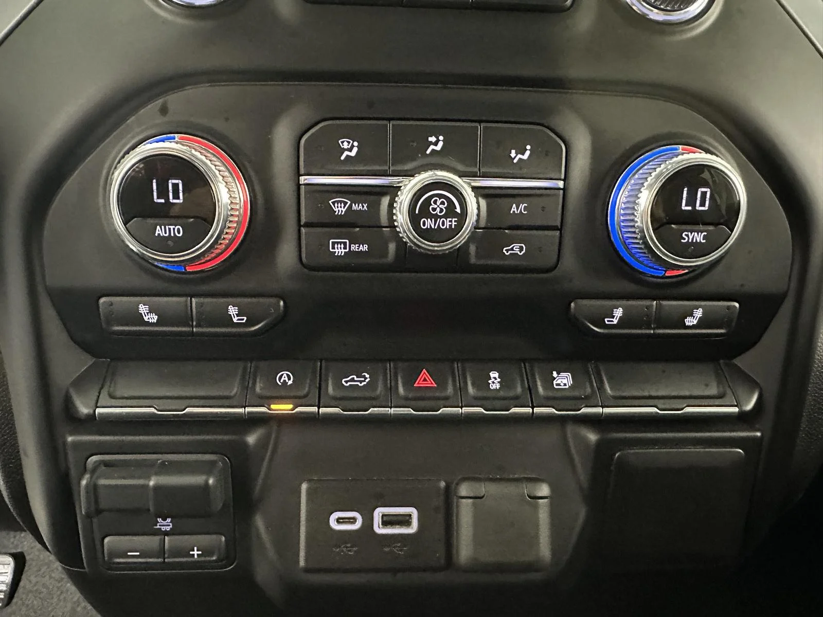 Used 2020 Onyx Black GMC Elevation image 32