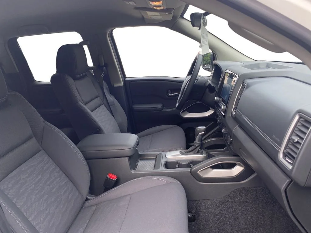 Certified Used 2023 Glacier White Nissan  image 16