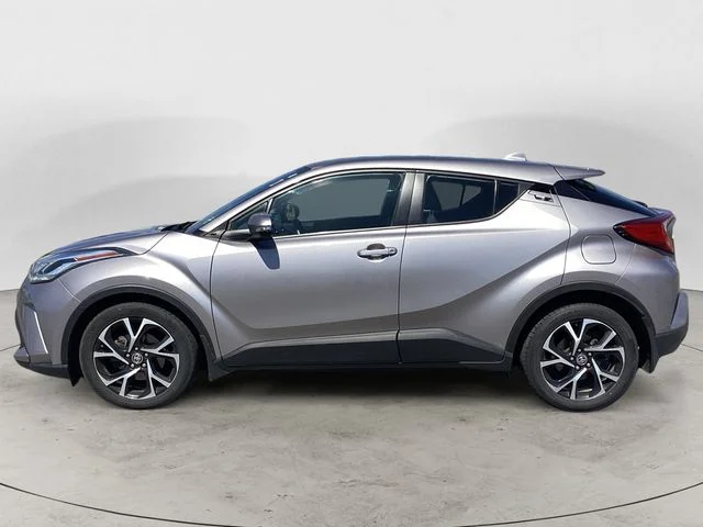 Used 2020 Silver Toyota XLE image 2