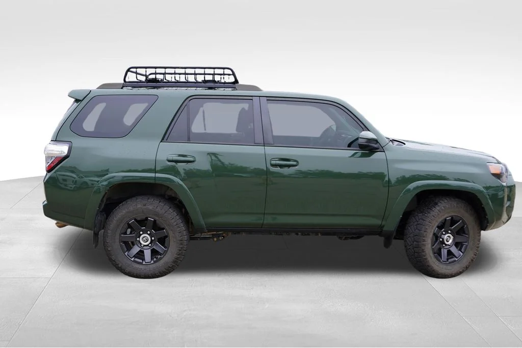Used 2022 Army Green Toyota Trail image 2