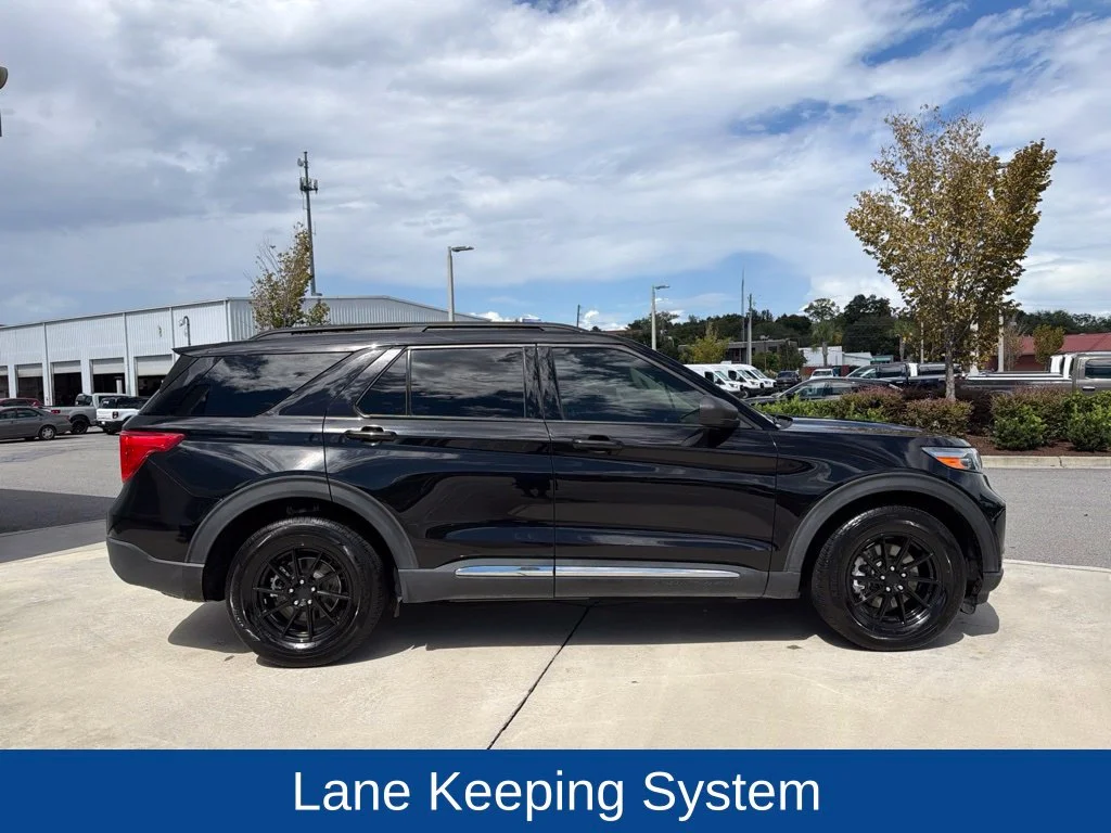 Certified Used 2023 Agate Black Metallic Ford XLT image 11