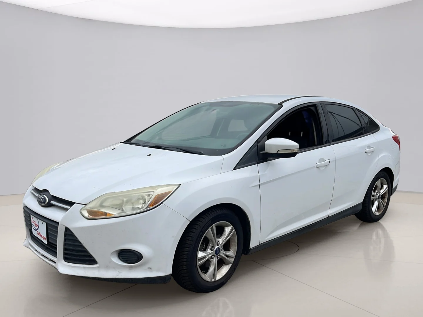 Used 2014 White Ford SE image 2