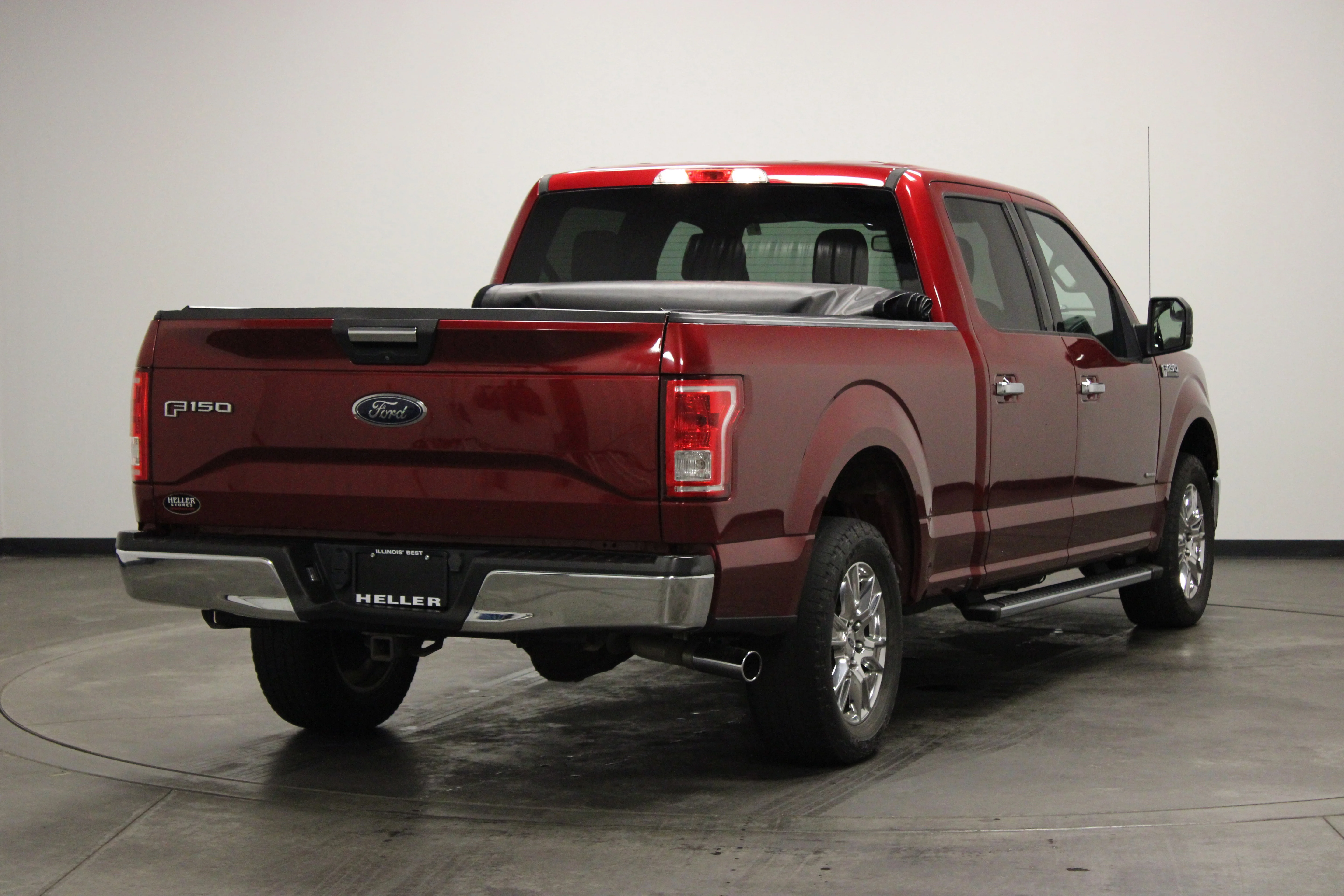 Used 2016 Ruby Red Metallic Tinted Clearcoat Ford XLT image 8