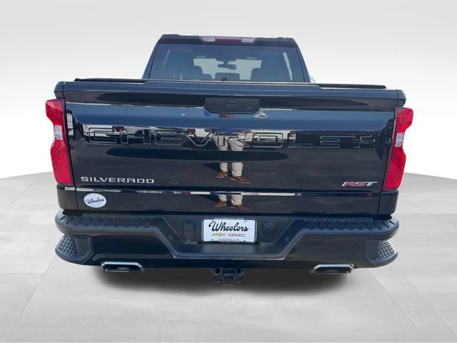 Used 2021 BLACK Chevrolet RST image 4