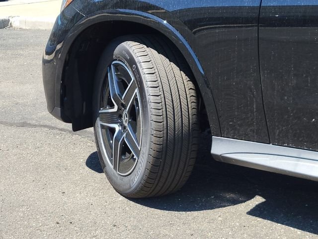 New 2026 Black Mercedes-Benz GLC 300 image 28