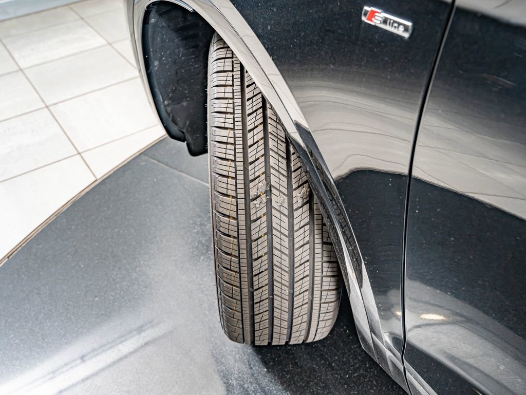 Used 2023 Black Metallic Audi 45 S line Premium image 43
