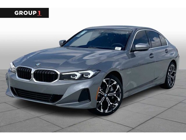 BMW 330i RWD Sedan