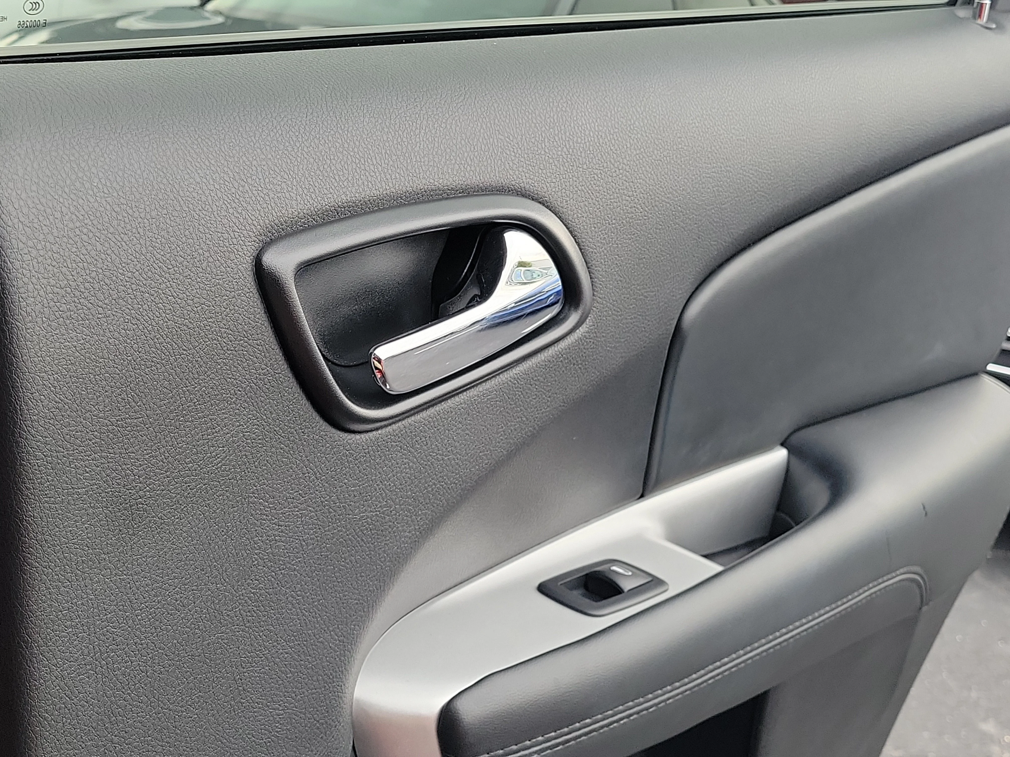 Used 2018 Red Line Dodge SE image 7