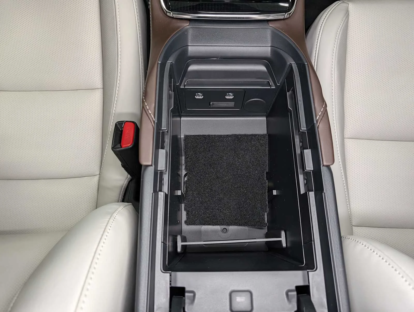 2025 Mazda CX-30 Premium - Photo 16