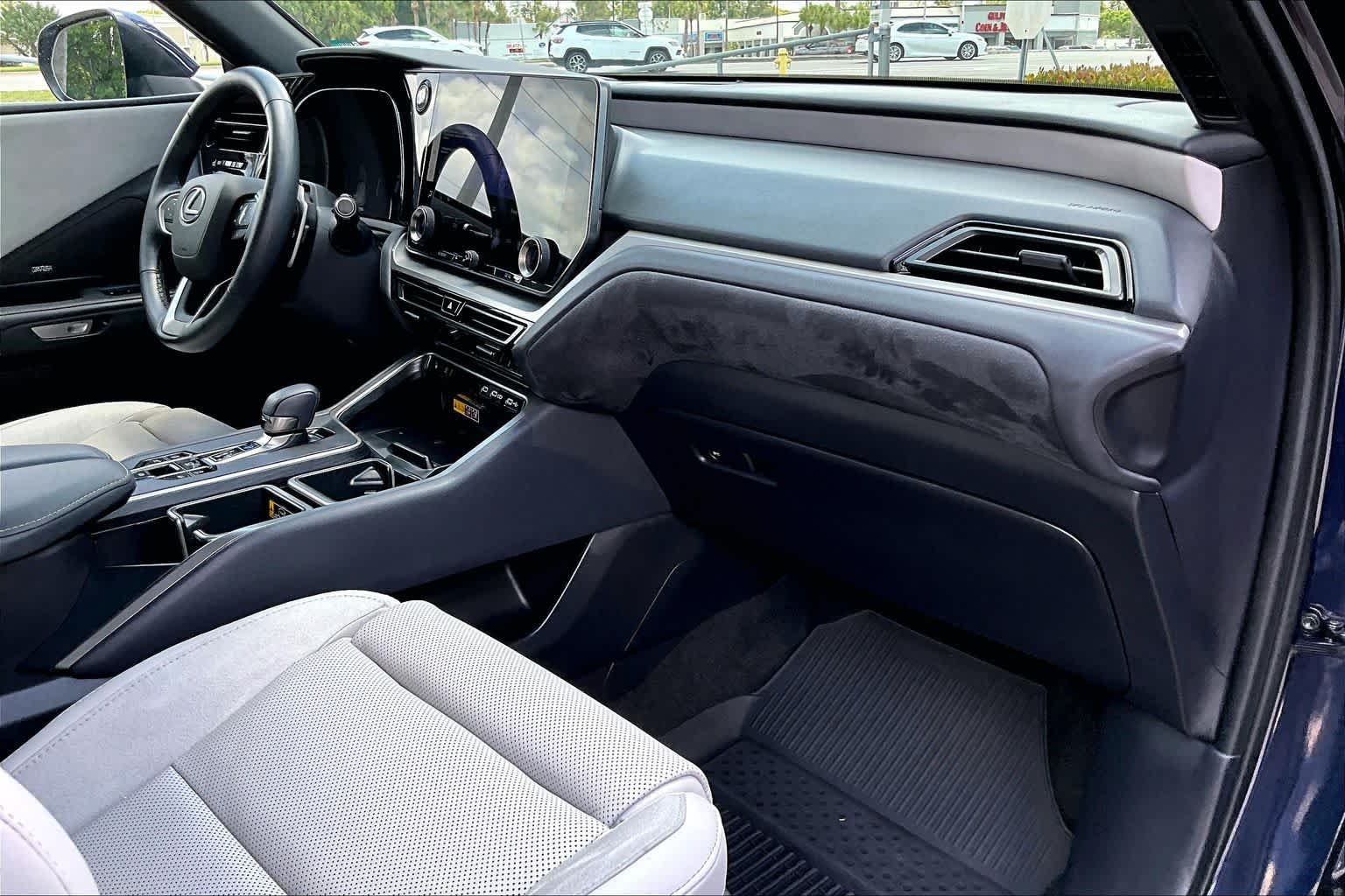 Used 2025 Nightfall Mica Lexus Luxury image 19