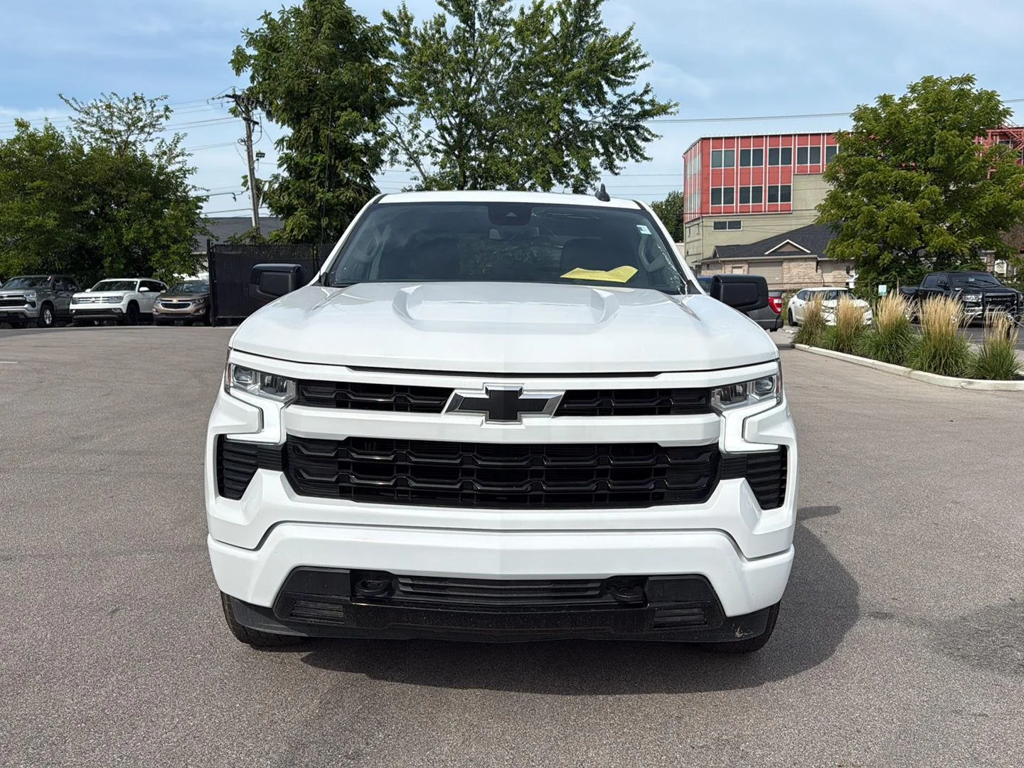Used 2025 Summit White Chevrolet RST image 8