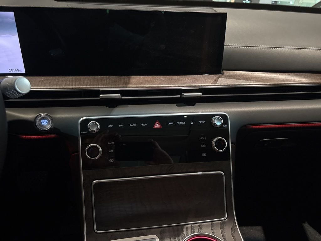 2025 GENESIS GV80 Advanced - Photo 18
