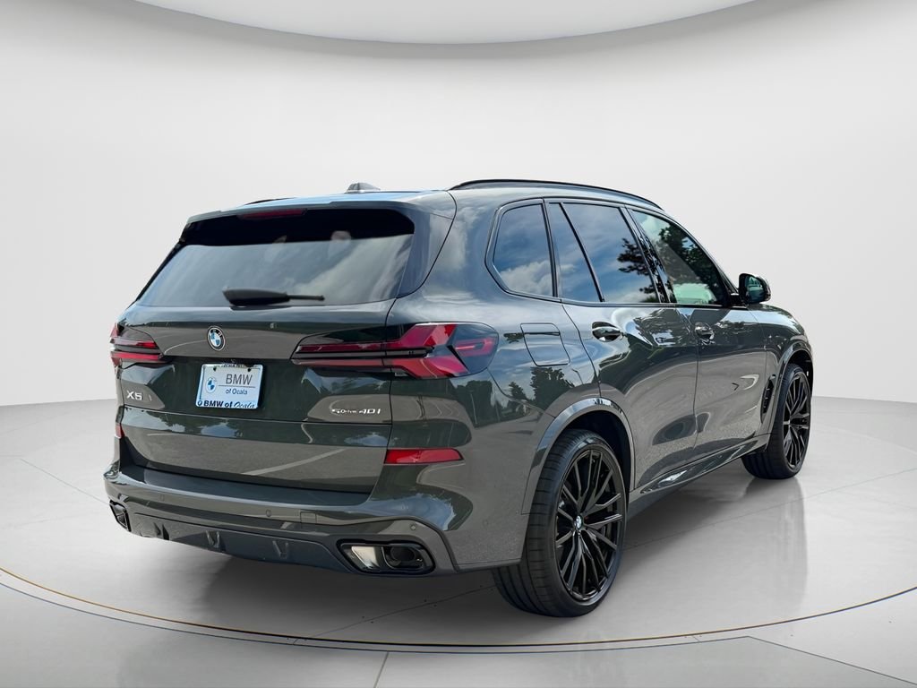 New 2026 Dravit Grey Metallic BMW sDrive40i image 5