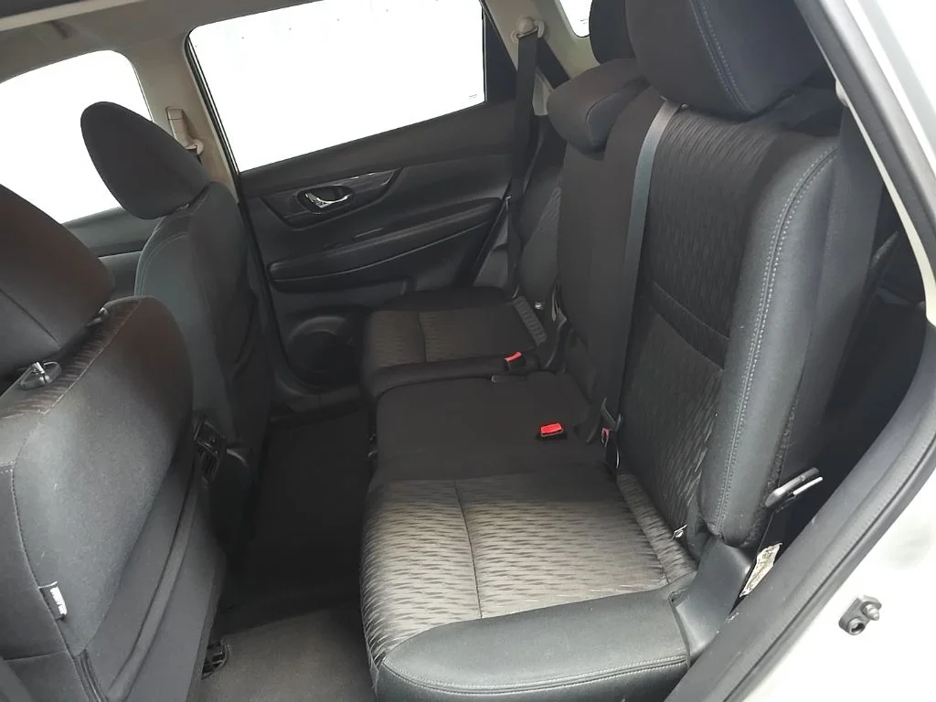 Used 2018 Silver Nissan SV image 32