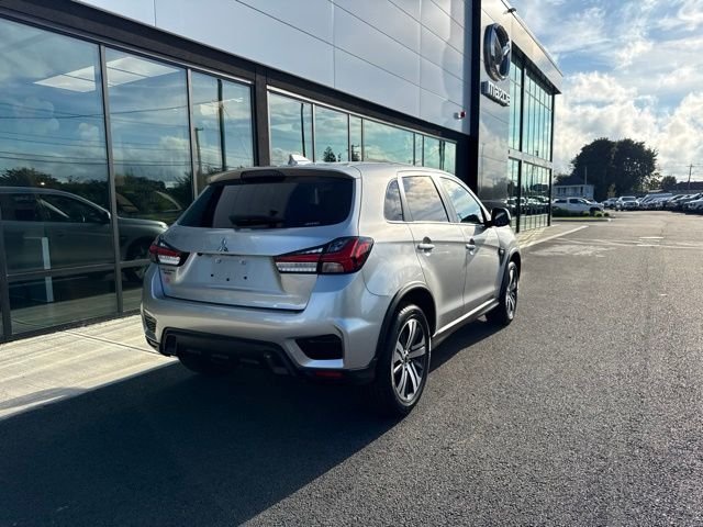 Used 2024 Diamond Red Mitsubishi 2.0 ES image 3