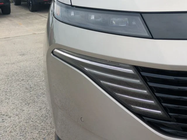New 2026 Champagne Silver Metallic Nissan SL image 10
