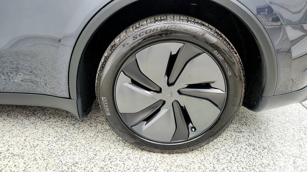 Used 2026 Stealth Grey Tesla Premium AWD image 9