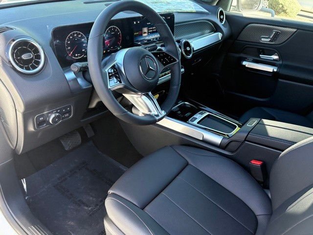 New 2026 Polar White Mercedes-Benz GLB 250 image 10
