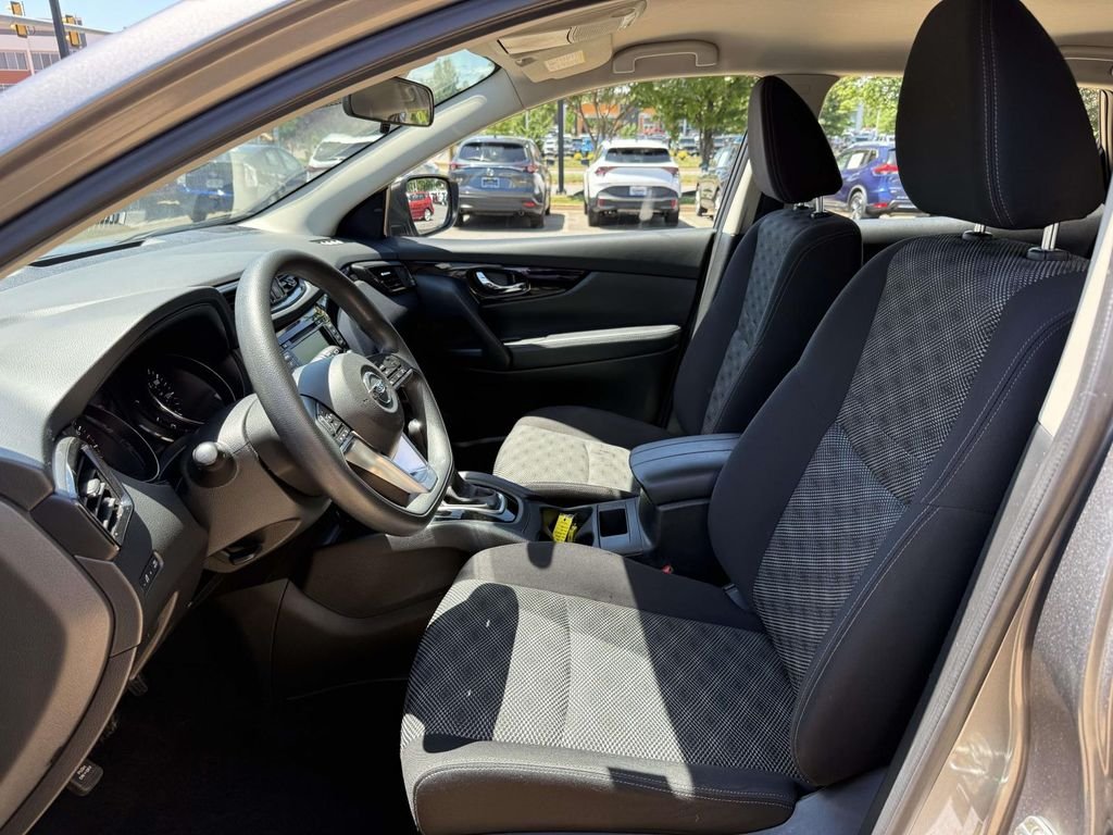 Used 2020 Gray Nissan SV image 13