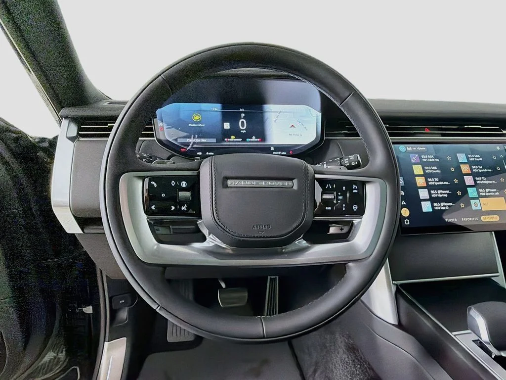 New 2027 Santorini Black Land Rover SE image 11