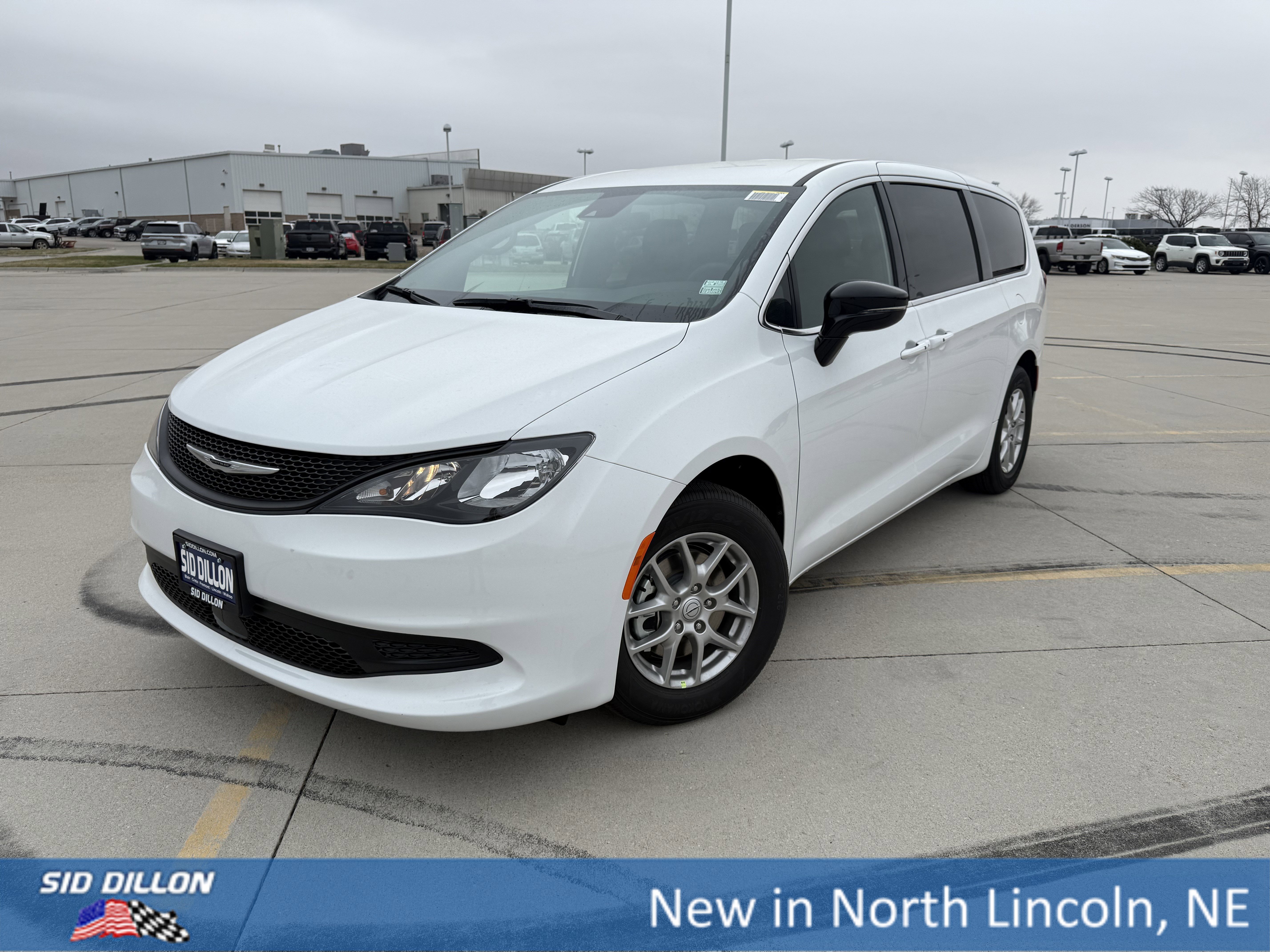 2026 Chrysler Voyager LX's photo