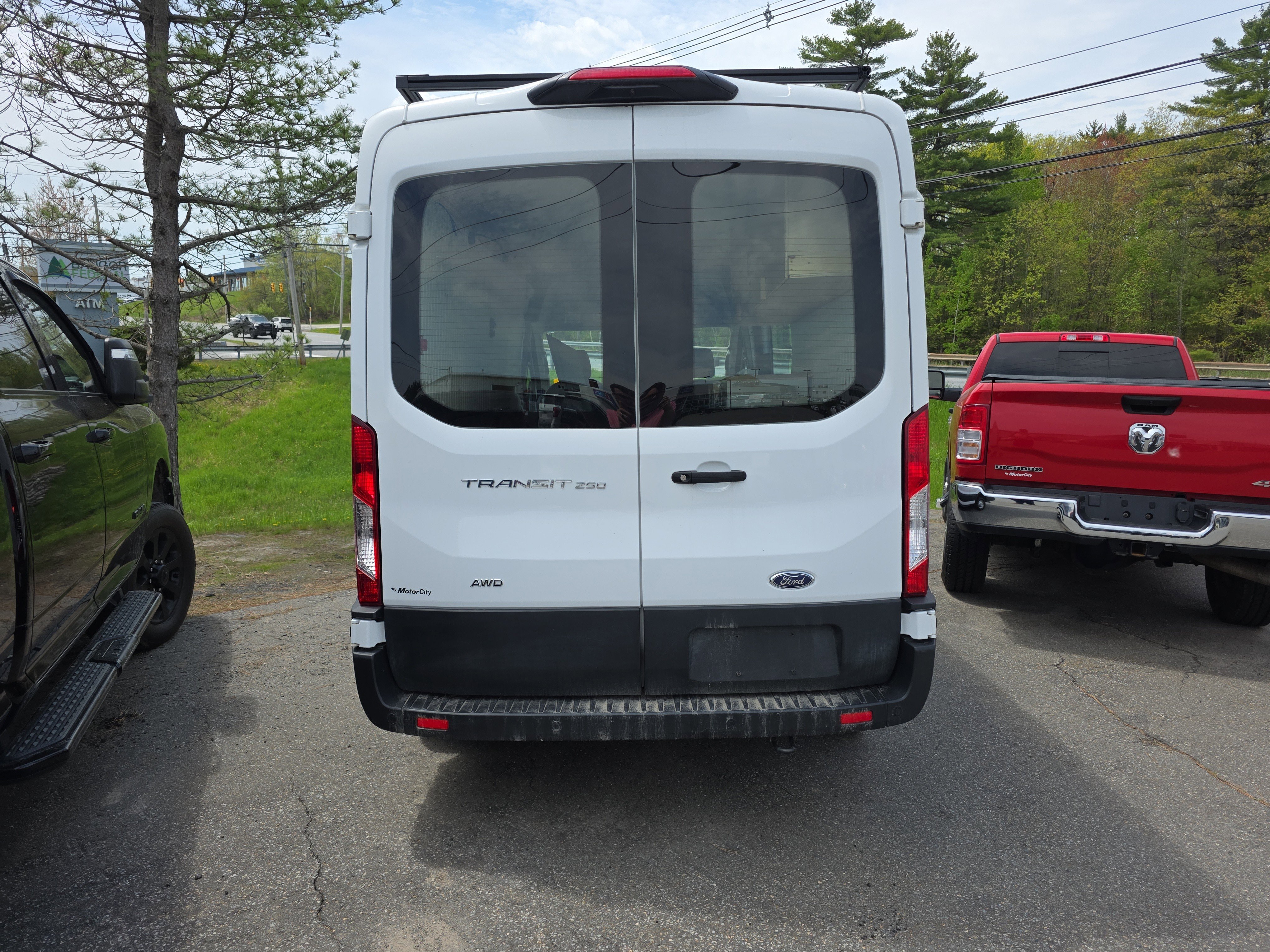 Used 2023 OXFORD WHITE Ford T250 MED RF AWD image 3