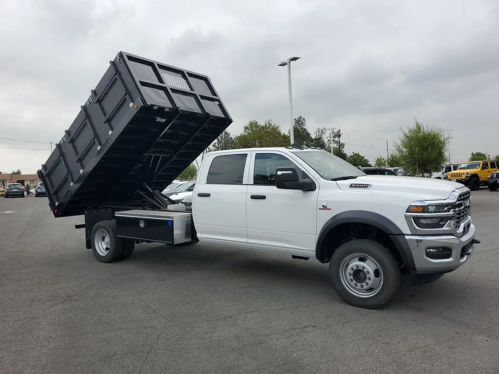 New 2025 Bright White Clear-Coat Exterior Paint RAM Tradesman image 13