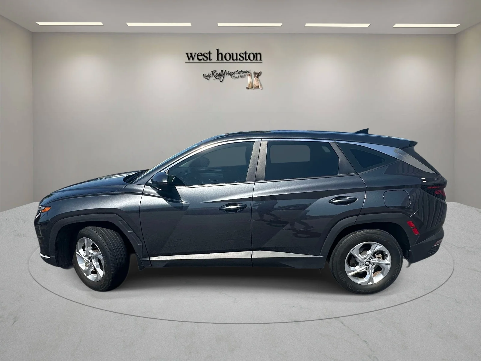 Used 2024 Hampton Gray Hyundai SE image 14