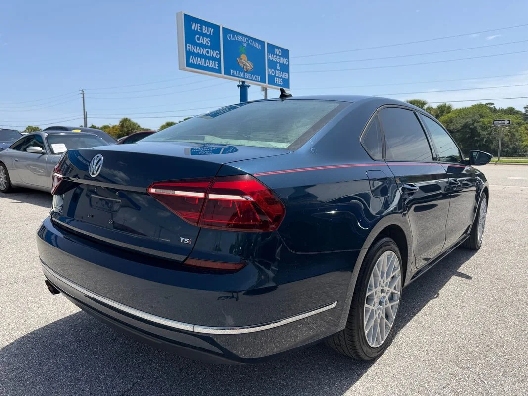 Used 2019  Volkswagen 2.0T Wolfsburg Edition image 5