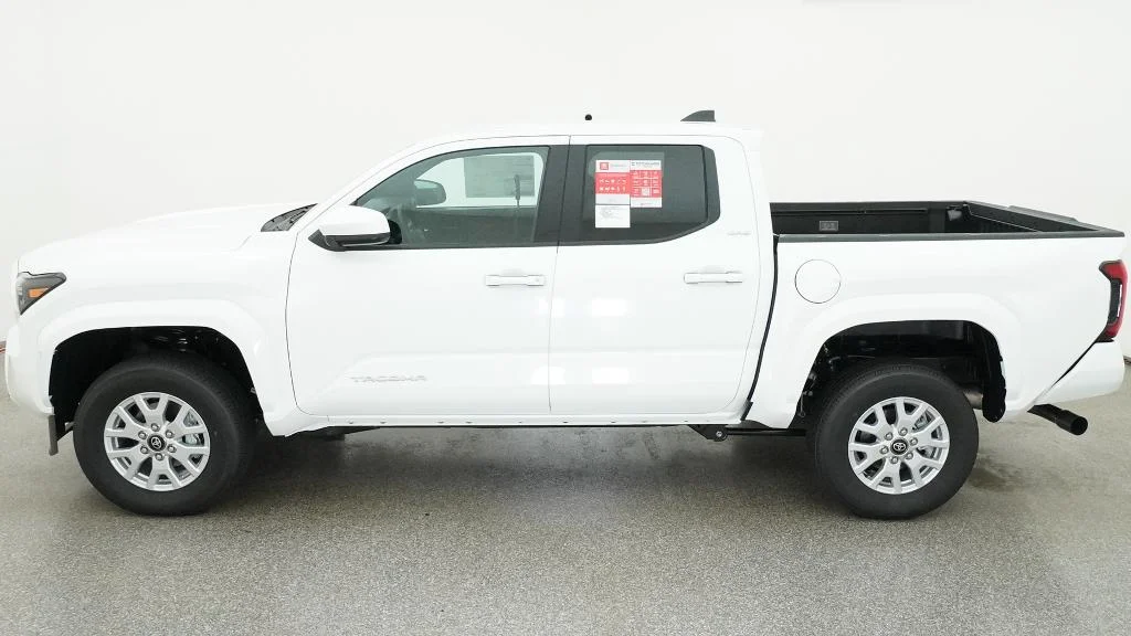 New 2026 Ice Cap Toyota SR5 image 3