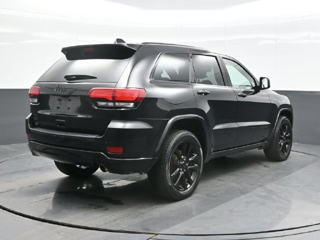 Used 2020 Black Jeep Altitude image 9