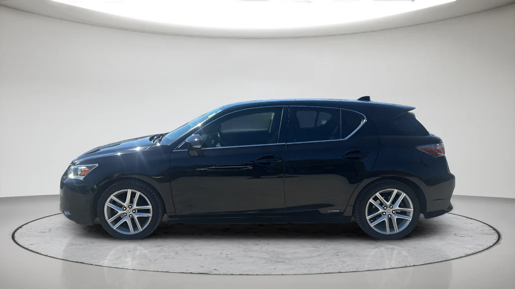 Used 2014 Black Lexus 200h image 11