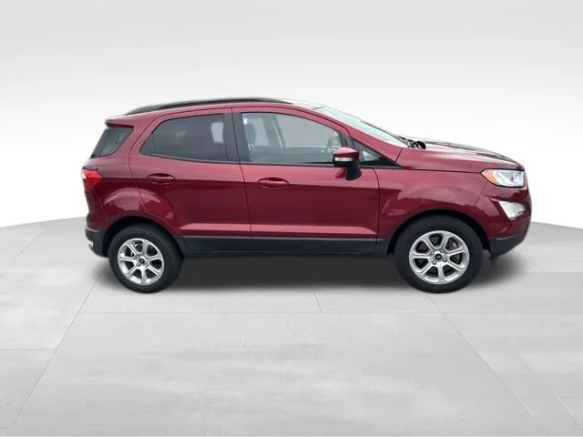 Used 2020 Red Ford SE image 6