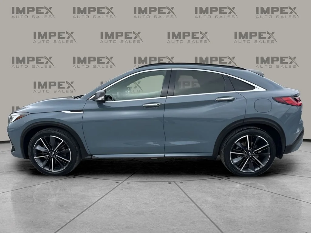 Used 2023 Gray INFINITI LUXE image 2